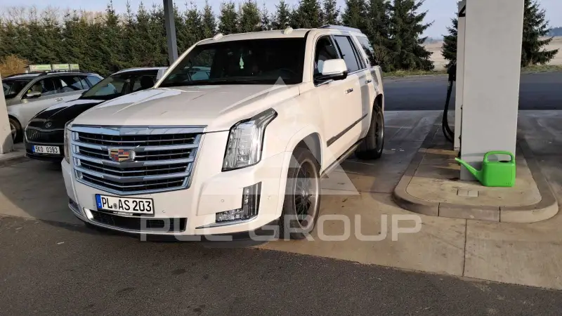 2018 Cadillac ESCALADE