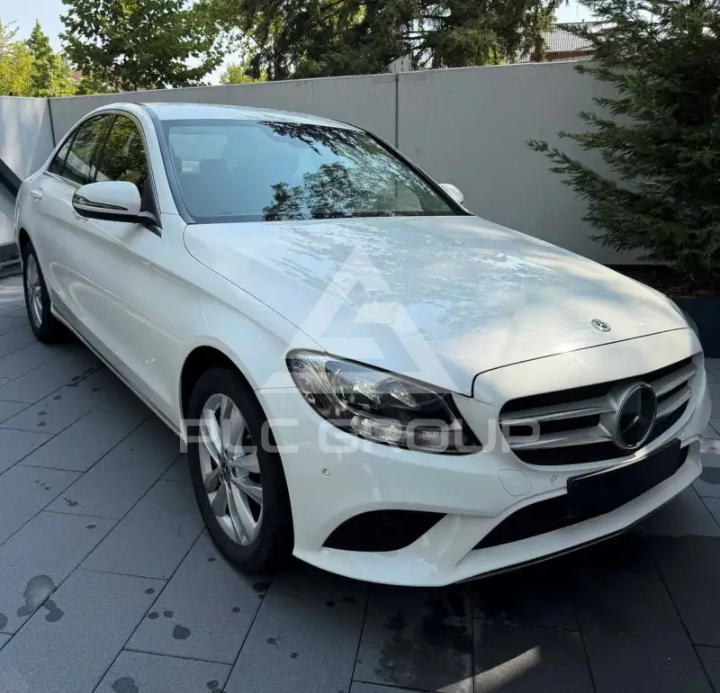 2018 Mercedes Benz C 400