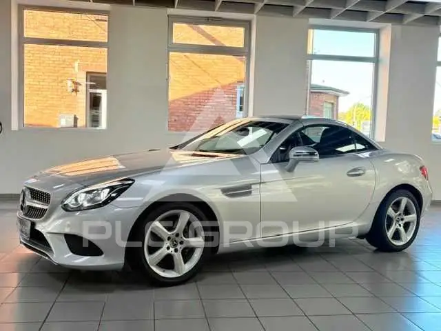 2018 Mercedes Benz SLC 200