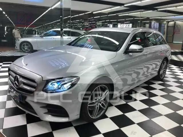 2018 Mercedes Benz E 220