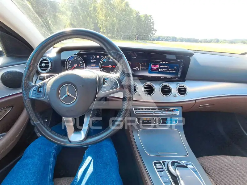 2018 Mercedes Benz E 220