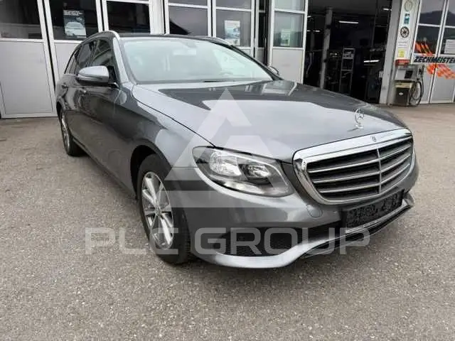 2018 Mercedes Benz E 220