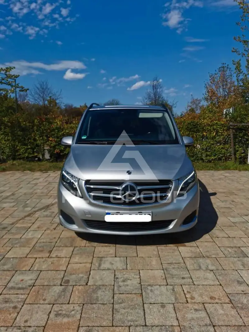 2018 Mercedes Benz V 220