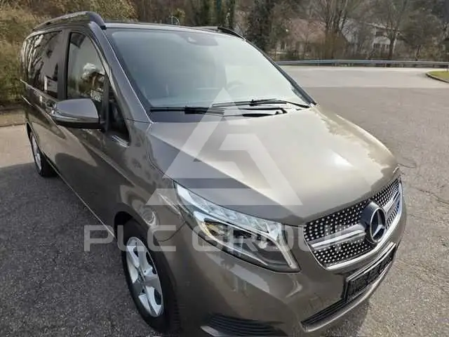 2018 Mercedes Benz V 220