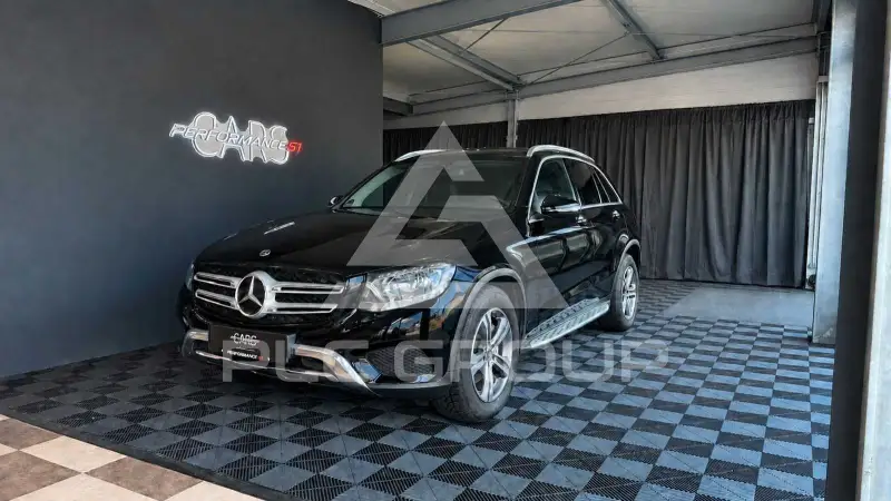 2018 Mercedes Benz GLC 220