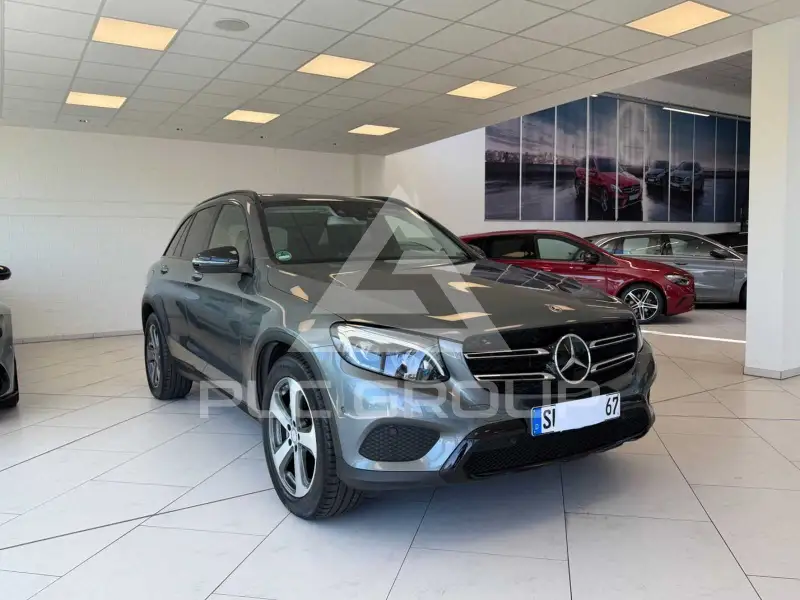 2018 Mercedes Benz GLC 220