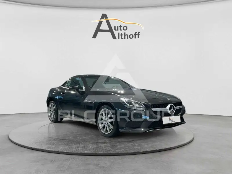 2018 Mercedes Benz SLC 300