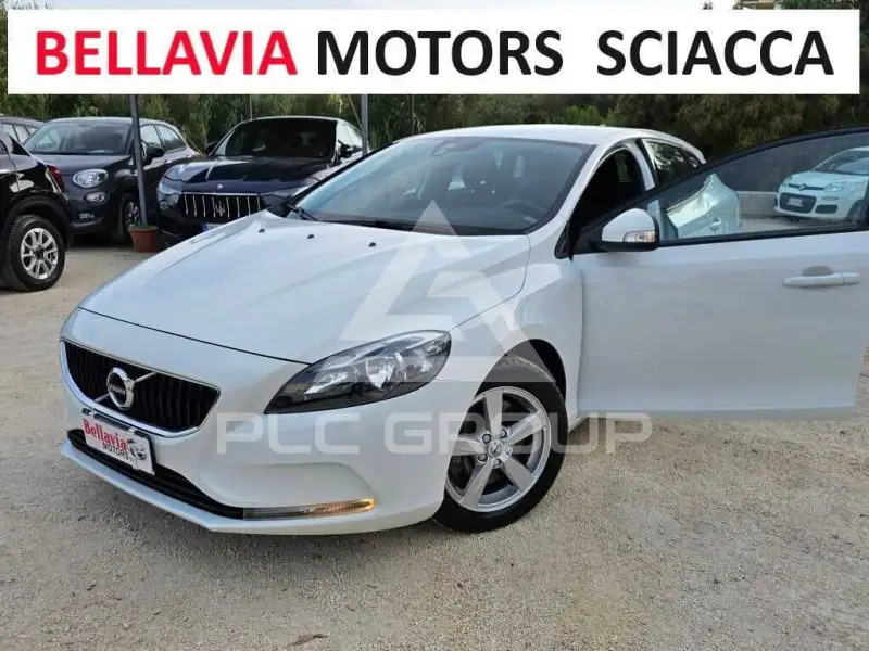 2018 Volvo V40