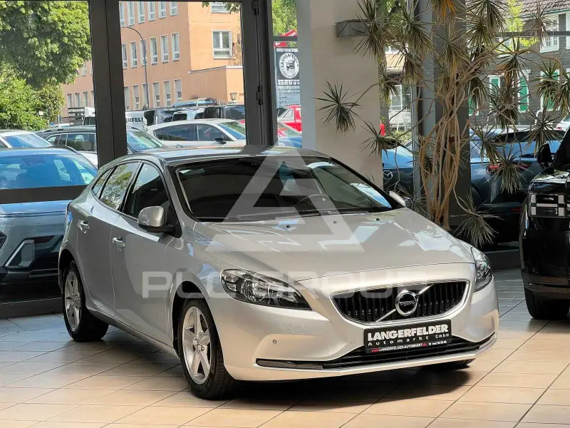 2018 Volvo V40