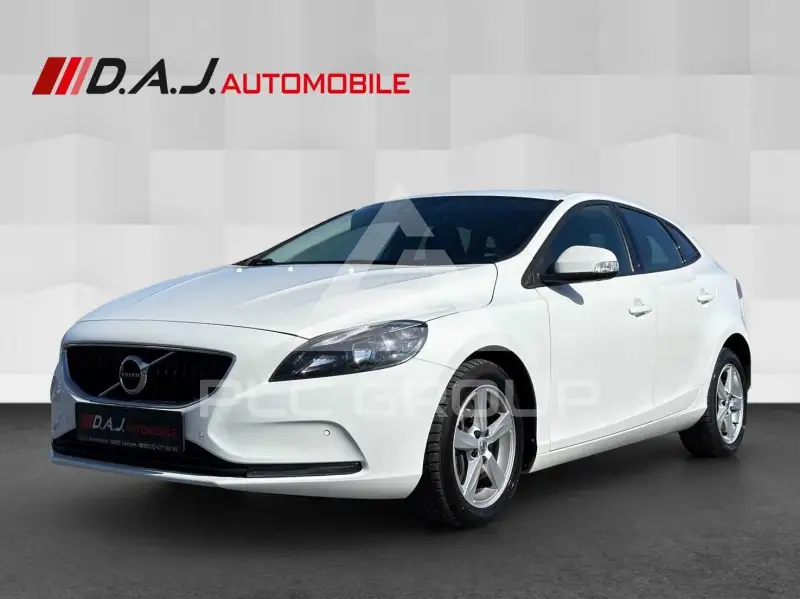 2018 Volvo V40