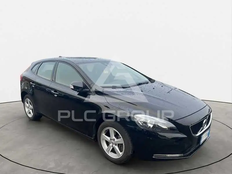 2018 Volvo V40