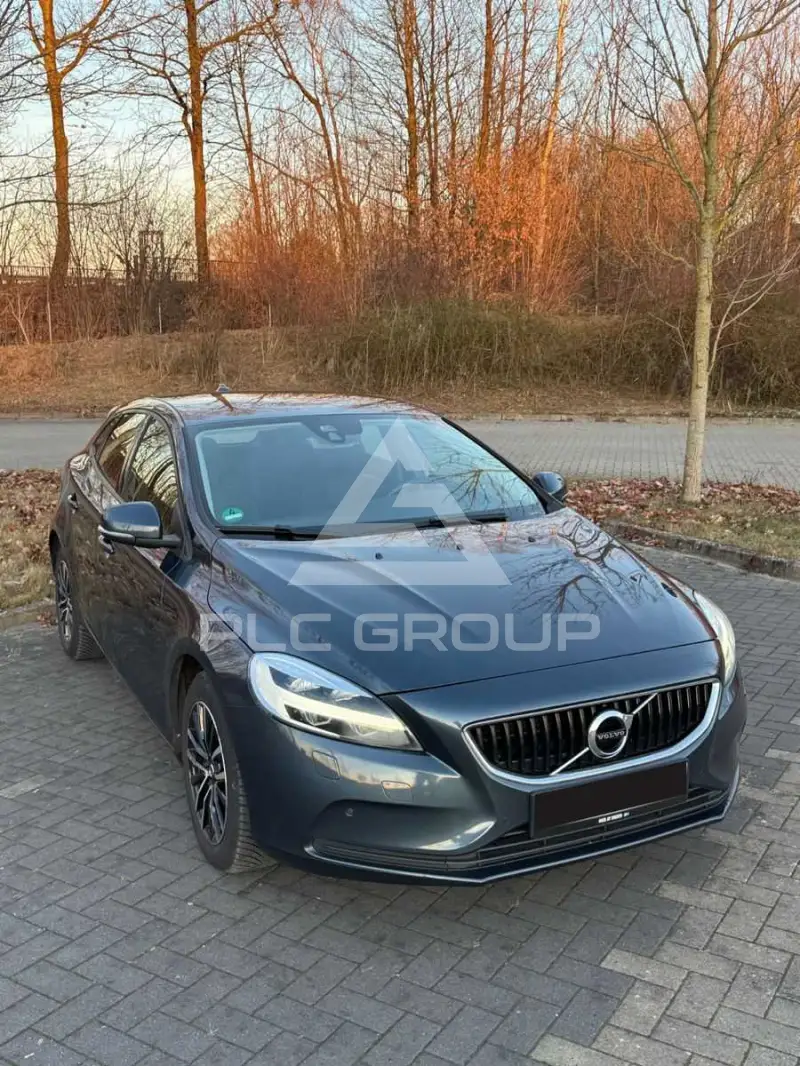 2018 Volvo V40