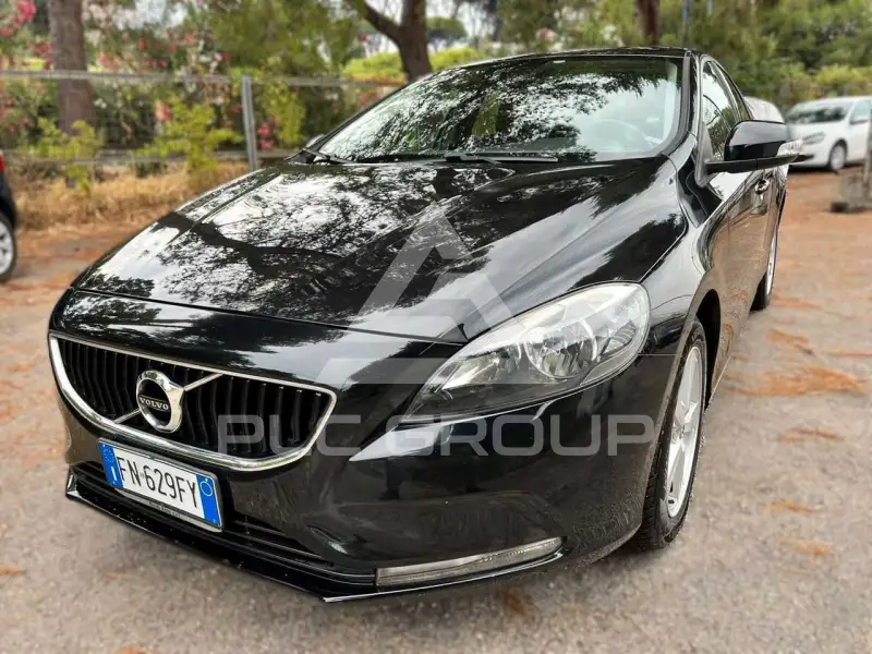 2018 Volvo V40