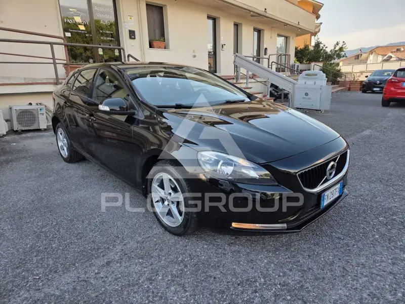2018 Volvo V40