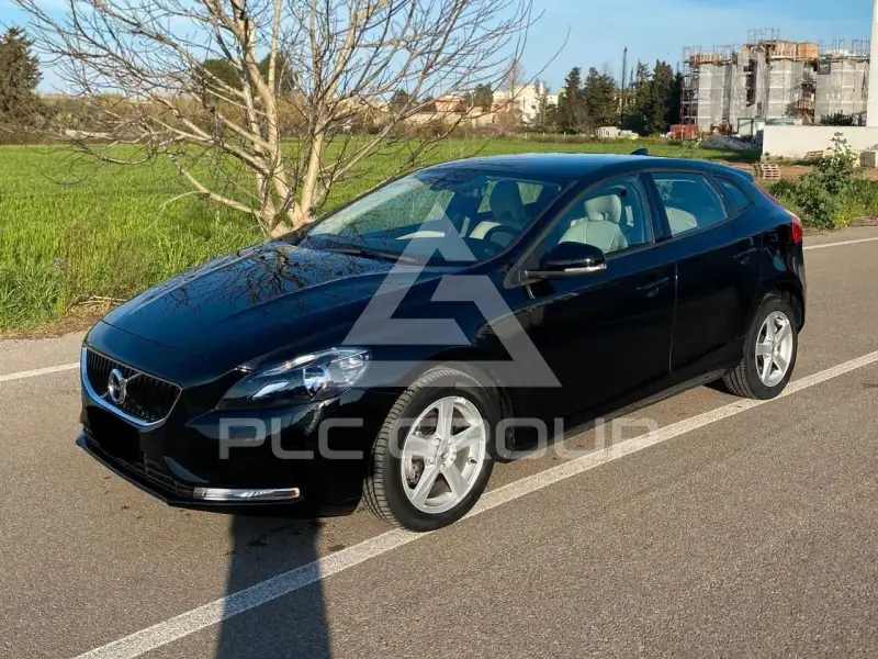 2018 Volvo V40