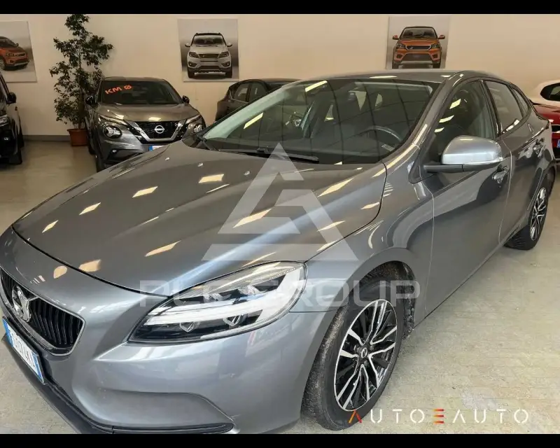 2018 Volvo V40