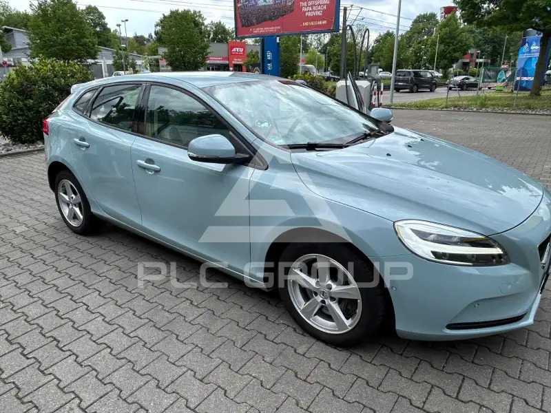 2018 Volvo V40