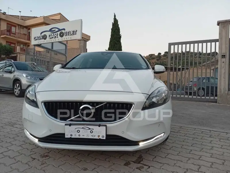 2018 Volvo V40