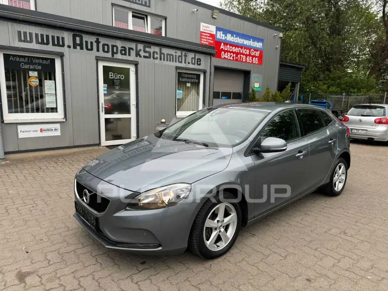 2018 Volvo V40