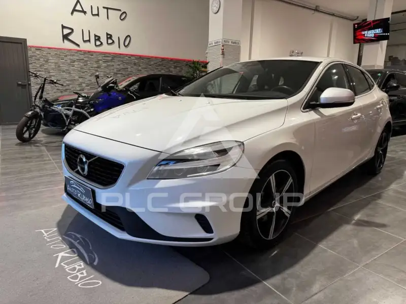 2018 Volvo V40