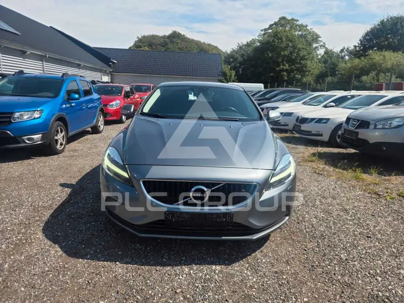 2018 Volvo V40
