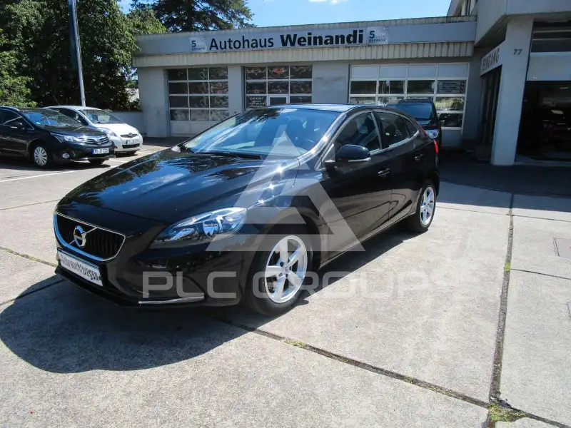2018 Volvo V40