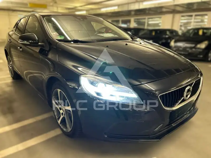 2018 Volvo V40