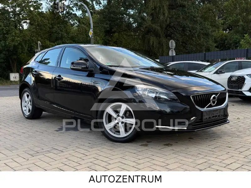 2018 Volvo V40