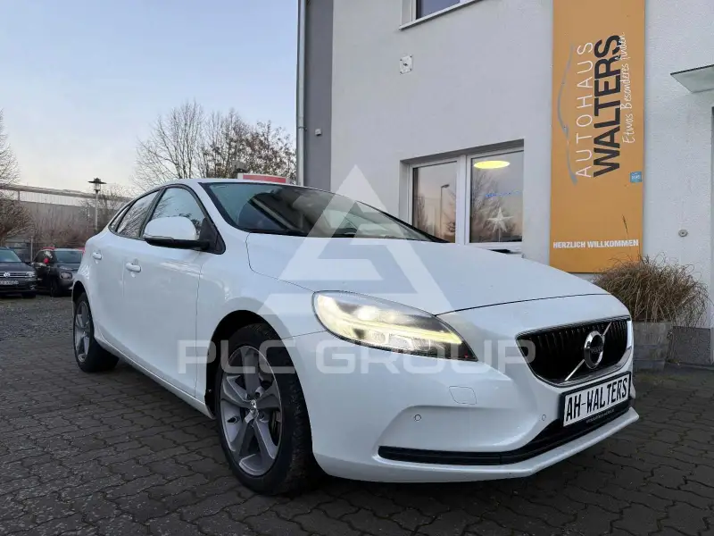 2018 Volvo V40