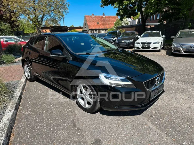 2018 Volvo V40