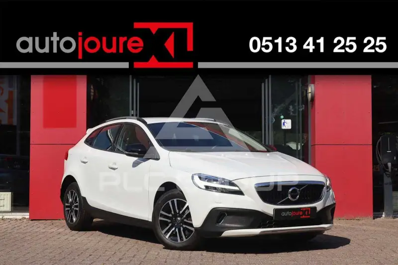2018 Volvo V40