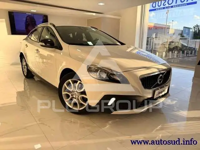 2018 Volvo V40