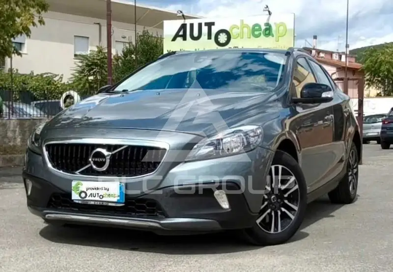 2018 Volvo V40
