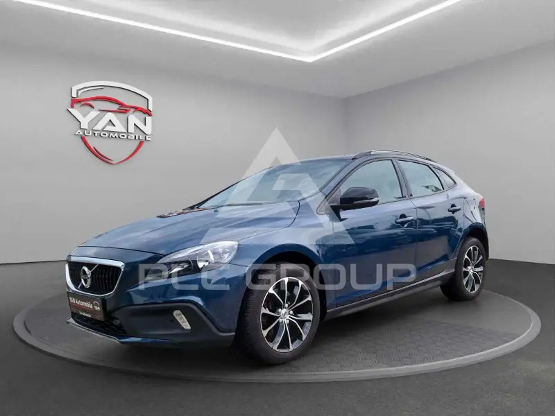 2018 Volvo V40