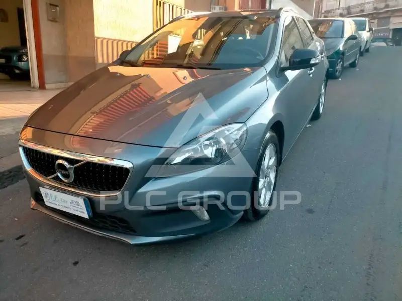 2018 Volvo V40
