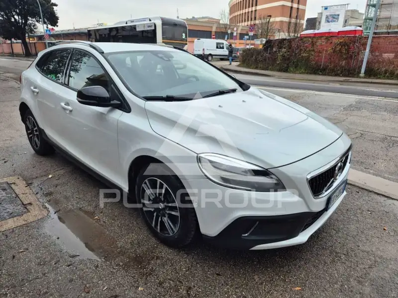 2018 Volvo V40