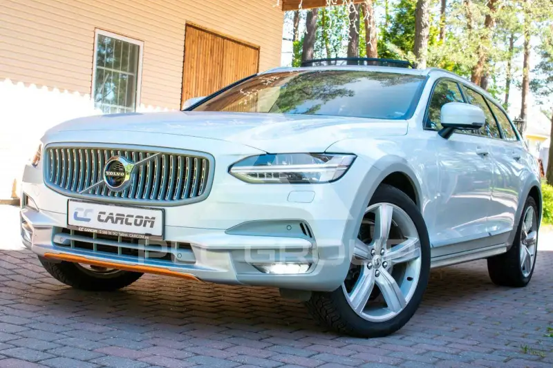 2018 Volvo V90