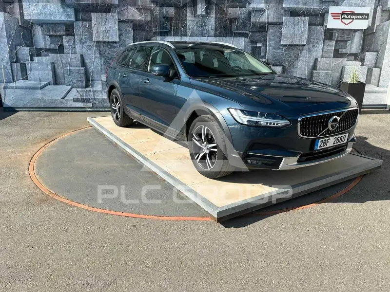 2018 Volvo V90