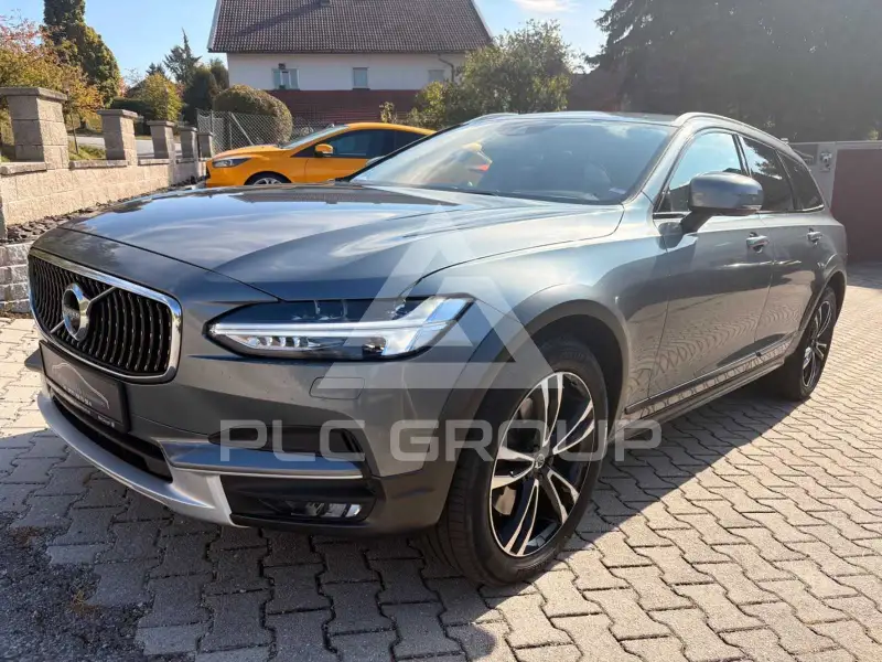 2018 Volvo V90