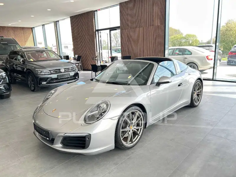 2018 Porsche 911