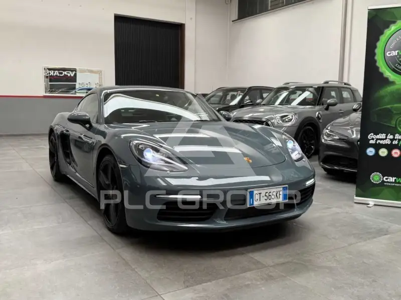 2018 Porsche Cayman