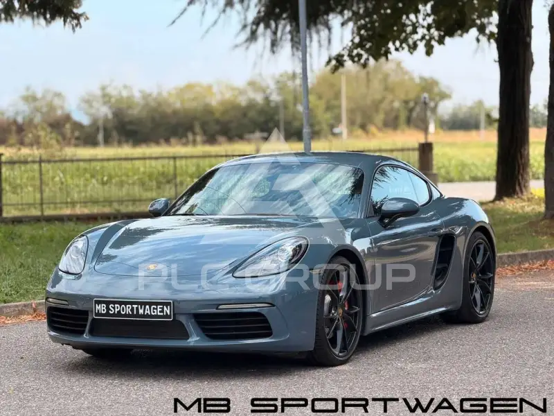 2018 Porsche Cayman