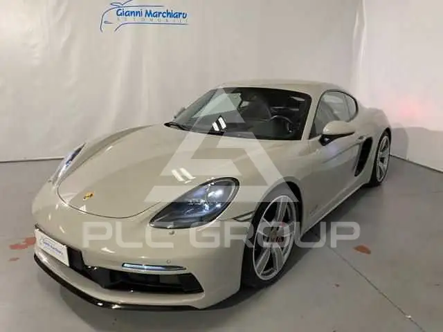 2018 Porsche Cayman
