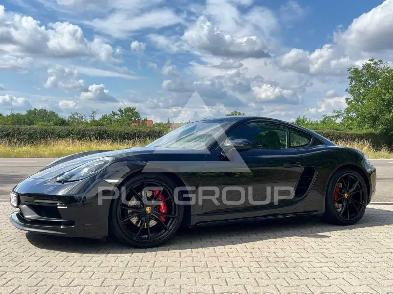 2018 Porsche Cayman
