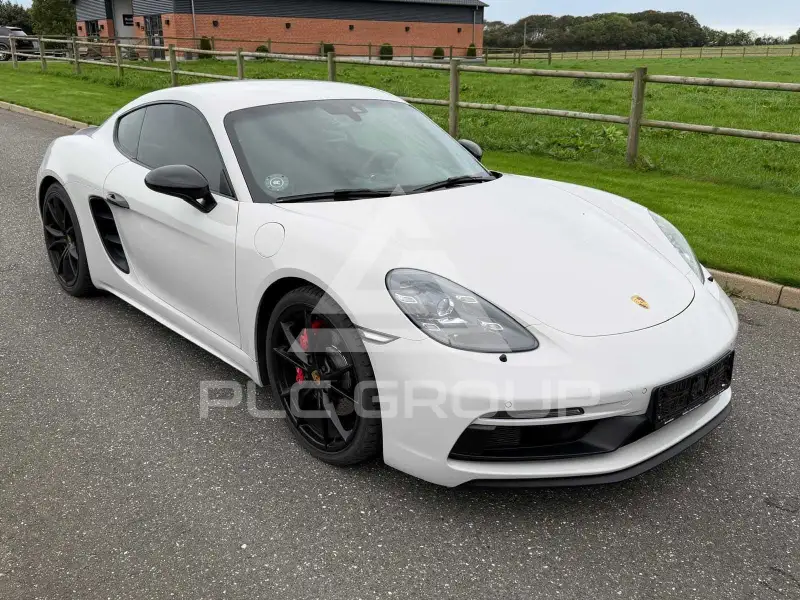 2018 Porsche Cayman