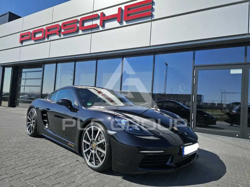 2018 Porsche Cayman