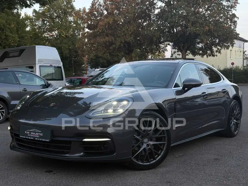 2018 Porsche Panamera