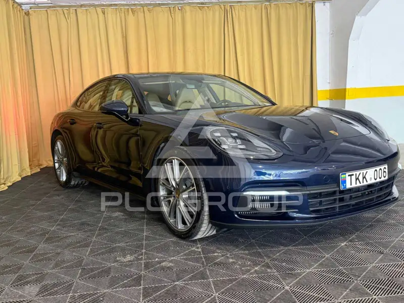 2018 Porsche Panamera