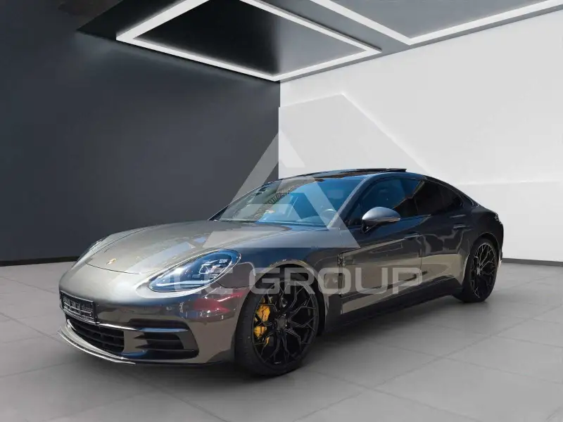 2018 Porsche Panamera