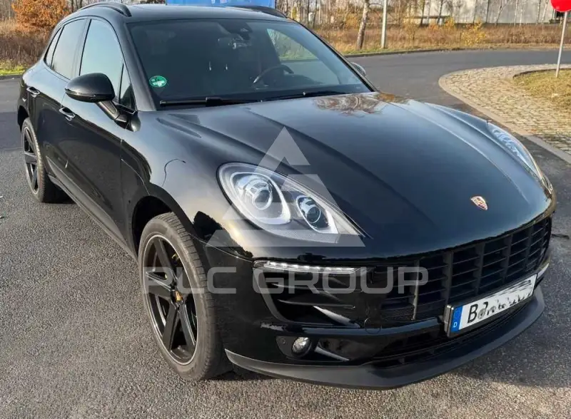 2018 Porsche MACAN